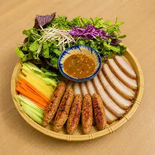 Hình ảnh Combo 2 suất 1 bánh tráng cuốn heo quay - 1 nem lụi