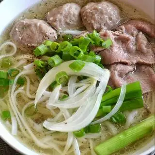 Phở tái viên - 60.000 ₫ tại Phở Thiện An - Thoại Ngọc Hầu