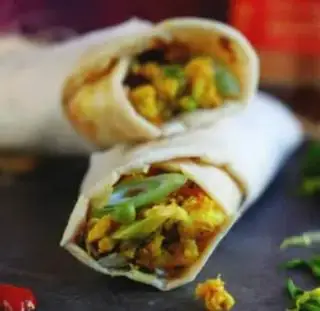 Paneer Bhurji Roll - 171.000 ₫ tại Bombay Bites India Restaurant - Bùi Viện