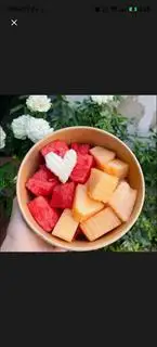 Hình ảnh Box Hoa Quả Gọt Sẵn Dưa Hấu Dưa Vàng