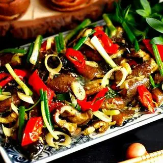 Hình ảnh Lươn xào xả ớt