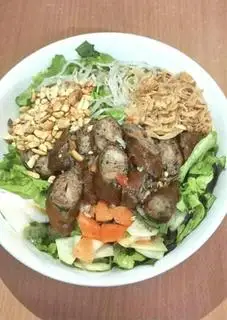 Hình ảnh Bún trộn dồi sụn - Aquafina hoặc pepsi