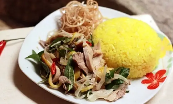 Cơm gà xé phay trộn gỏi - 49.000 ₫ tại Cơm Gà Tân Hải Nam - Bình Giã