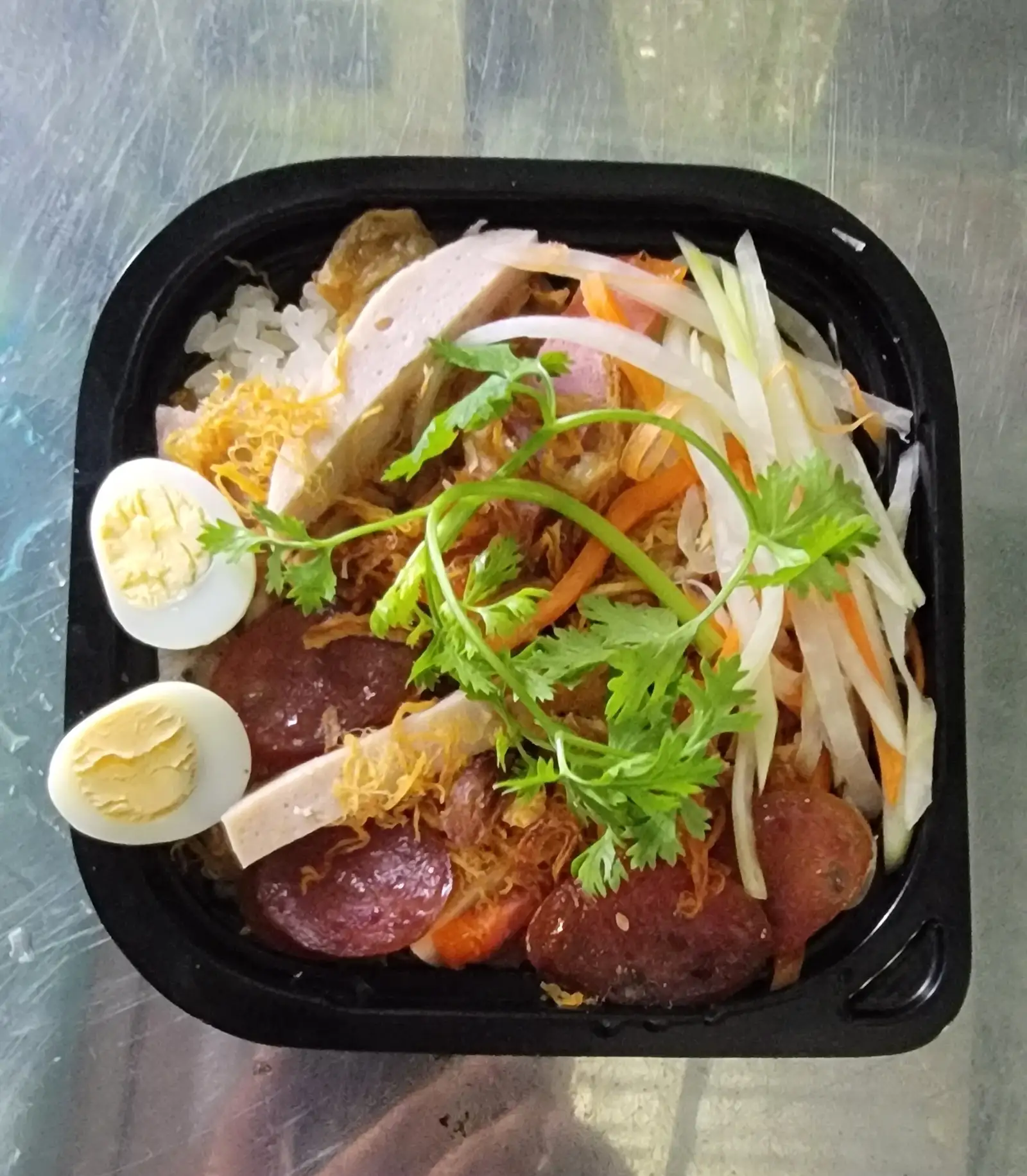 Hình ảnh xôi chả cá hộp nhỏ