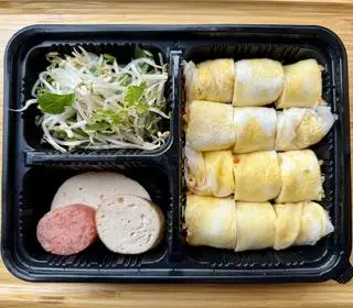 Bánh Cuốn Gà Nấm(4c) - 58.000 ₫ tại Bánh Cuốn & Bánh Ướt Chị Mẹ - Nam Kỳ Khởi Nghĩa