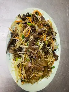 Hình ảnh combo 1 gà rán + miến xào + xôi trắng( muối vừng, hành phi)