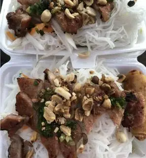 Hình ảnh Bún thịt nướng chả giò