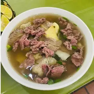Hình ảnh Phở tái gầu giòn