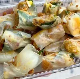 Hình ảnh Cuốn mỡ hành - sốt me