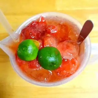Trà dâu - 35.000 ₫ tại Hồng Hồng - Milk Tea & Coffee - Phạm Phú Thứ