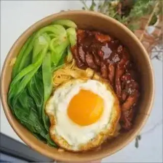 Hình ảnh Mì trộn xá xíu - lòng đào
