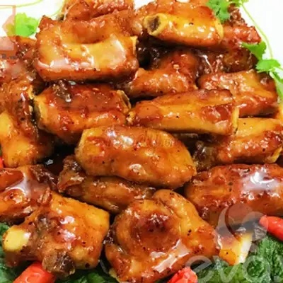 Sườn ram chua ngọt - 42.000 ₫ tại Bé Ba - Cơm Gà Nha Trang - Tạ Quang Bửu