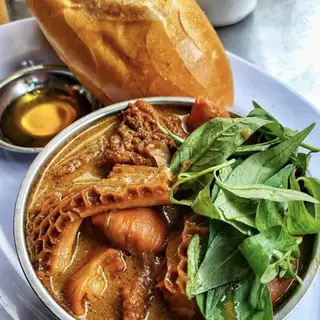 Hình ảnh Phá lấu bánh mì - thố lớn