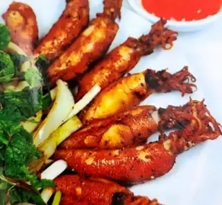 Mực trứng chiên mắm - 150.000 ₫ tại Con Gà Trống - Lẩu Gà Lá É Phú Yên - Vĩnh Khánh