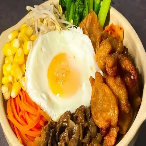 Hình ảnh Taka Cơm Trộn - Mì Tương Đen & Tokbokki - Quốc Lộ 1A