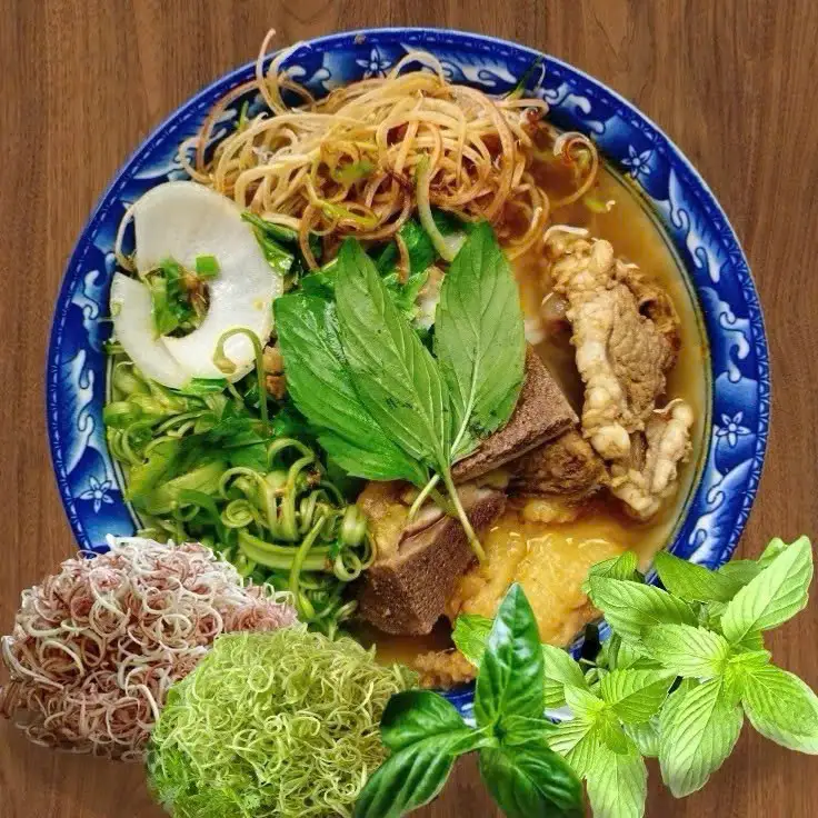 Bún Bò Nạm Sườn - 60.000 ₫ tại Bún Bò Hai Phượng - Bún Ngon Tân Quy - Đường 21