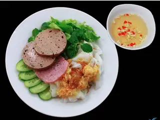 Bánh ướt chả lụa nem - 40.000 ₫ tại Chú Mập - Bánh Ướt Lòng Gà Trứng Non - Cư Xá Thanh Đa