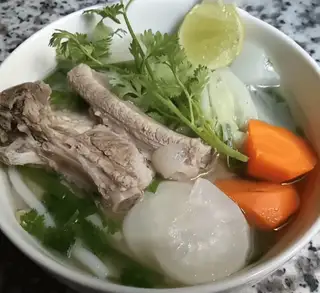 Bánh canh xương - 45.000 ₫ tại Hủ Tiếu & Bò Kho Cô Oanh 2 - Đường Số 30