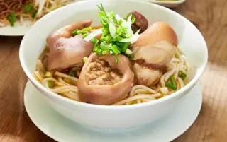 Bún bò giò heo - 62.000 ₫ tại Bún Bò Huế Xưa - Lê Thị Riêng