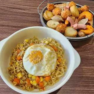 Hình ảnh Mì trộn trứng ốp