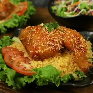 Cơm gà mắm tỏi ( Gà góc tư ) - 60.000 ₫ tại Quyên - Cơm Gà, Bún & Gỏi Cuốn - Nguyễn Công Trứ