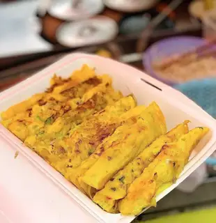 Bánh xèo thịt - 10.000 ₫ tại Bánh Xèo & Bánh Khọt Cô Lan - Nguyễn Văn Công