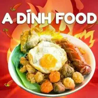 Hình ảnh Mì trộn cay trứng - xúc xích - viên chiên