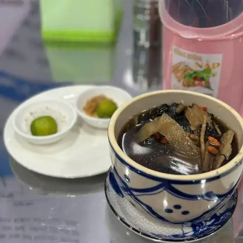 Hình ảnh Gà Ác Hiền Hậu - Nguyễn Kiệm