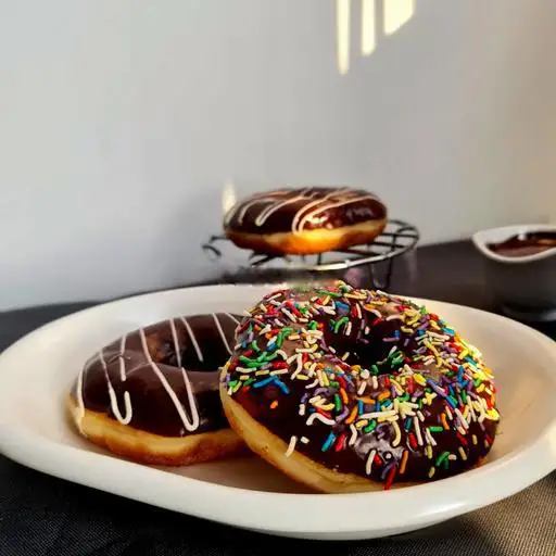 Bánh donut chocolate - Donut chocolate - 1 Cái - 20.000 ₫ tại V's Bread - Bánh Kem & Bánh Mì - Trường Chinh