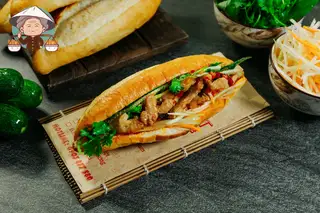 Bánh mì thịt nướng - 32.000 ₫ tại Bánh Mì Quảng Nam 92 - Nguyễn Thị Minh Khai