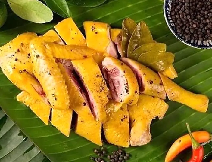 Hình ảnh Gà ủ muối khay nửa con