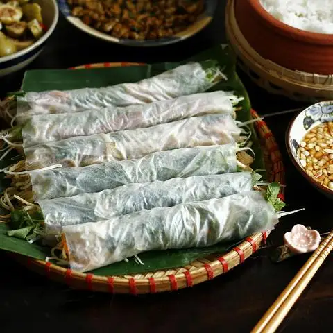 Hình ảnh Thính & Cuốn Ngô Sỹ Liên - Y Miếu