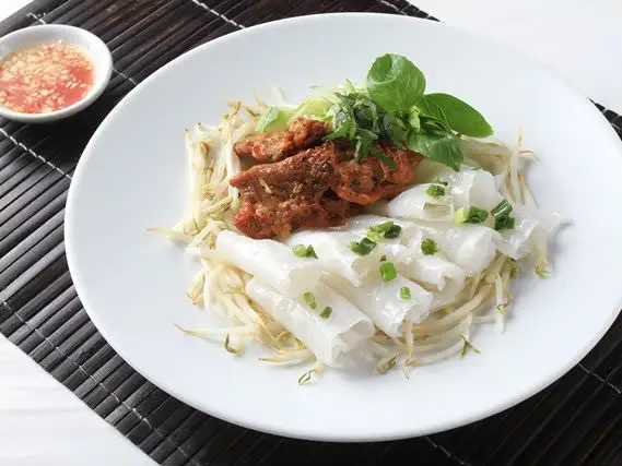 Bánh ướt thịt nướng - 50.000 ₫ tại Cô Điệp - Bánh Ướt & Bún Thịt Nướng - Nguyễn Hữu Cảnh