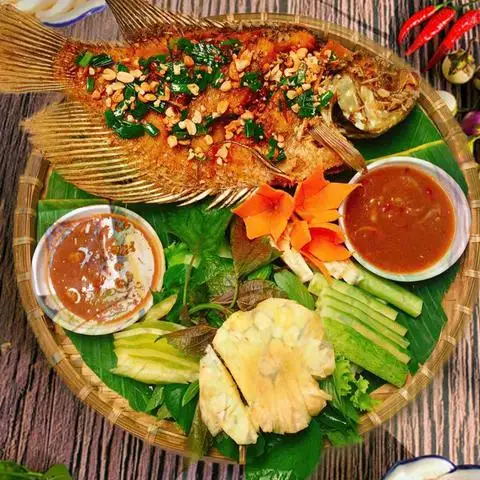 Hình ảnh Cá Tai Tượng Chiên Xù - Nguyễn Ảnh Thủ