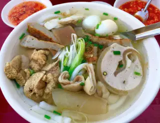 Bánh canh má đùi - lòng - 80.000 ₫ tại Bánh Canh Gà Hồng Điệp - Dạ Nam