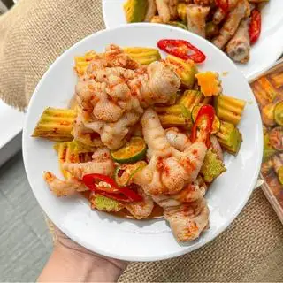 Hình ảnh Chân gà sốt Thái