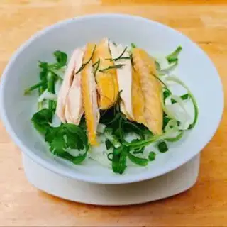 Hình ảnh Phở gà lẫn