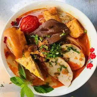 Bún riêu thập cẩm - 57.000 ₫ tại Bún Riêu Cua, Bánh Cuốn & Bánh Ướt Quán Ngon - Lạc Long Quân