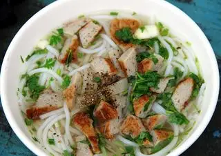 Bún chả cá - 40.000 ₫ tại Quán Hoàng - Bánh Canh Chả Cá, Bánh Mì Chả Cá & Bánh Mì Ốp La - Lý Thường Kiệt