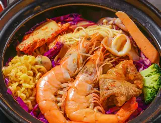 Hình ảnh Mì kim chi hải sản