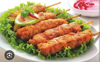 Hình ảnh 1 gà xiên que nướng