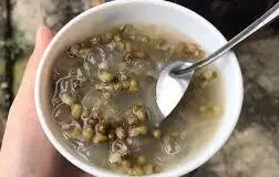 Chè đậu xanh hột - 14.000 ₫ tại Chè Cô Ba - 3 Tháng 2