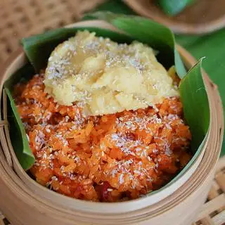 Hình ảnh Xôi gấc lá chuối - ăn chay