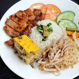 Cơm tấm sườn bì chả - 55.000 ₫ tại Tâm Nguyễn - Cơm Tấm, Bún Thịt & Xôi Mặn - Trần Văn Quang