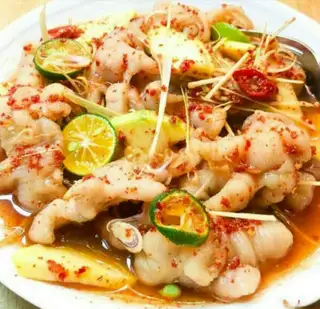 Hình ảnh Chân gà sốt thái