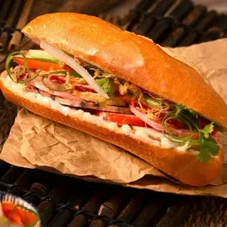 Bánh mì thập cẩm đặc biệt - 45.000 ₫ tại Bánh Mì Quảng Nam - Minh - Bàu Cát