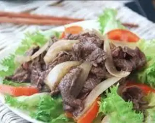 Cơm bò xào - 45.000 ₫ tại Quán Khải Lâm - Cơm Gà Xối Mỡ & Đồ Xào - Đường Số 4