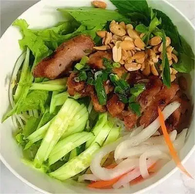 Cô Lùn - Bún Thịt Nướng & Cơm Tấm - Lê Văn Sỹ - Cơm/Cơm tấm gần bạn
