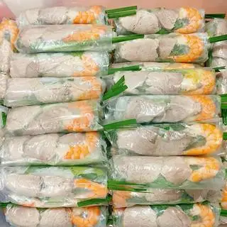Gỏi cuốn tôm thịt - 15.000 ₫ tại Mê Bún - Gỏi Cuốn & Bún Mắm Nêm - Hòa Bình