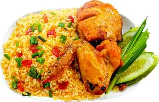 Cơm Dương Châu cánh gà - 73.000 ₫ tại Cơm Gà Xối Mỡ Thạch Lam - Đoàn Văn Bơ